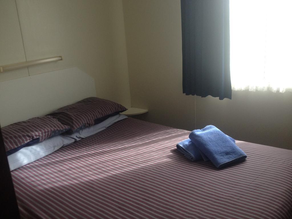Hillcrest Tourist Park Hotel St Helens Værelse billede